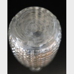 Vintage Cut Glass Decanter with Stopper � Elegant Crystal Style Bottle 26 cm