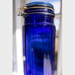 Vintage Cobalt Blue Glass Storage Jar with Airtight Clamp Lid � Tall Kitchen Canister 32 x 9.5 cm