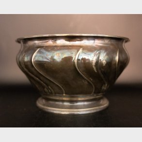 Large Vintage Silver Plated Bowl 21 cm � Sculptural Design with Polished Interior � Mid Century Modern Serving Bowl