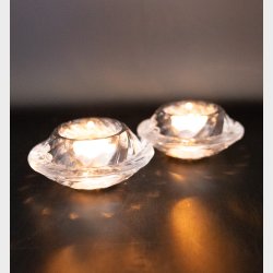 Vintage Glass Tealight Holders � Swirl Design � Heavy Glass (Set)