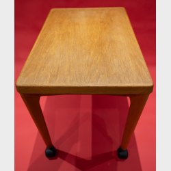 Danish Mid-Century Modern Oak Side Table by Vejle Stole &amp; M�belfabrik � Vintage Scandinavian Design on Castors