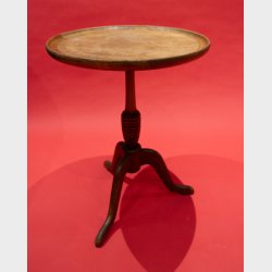 Pair of Vintage Tripod Side Tables in Solid Oak � Round Scandinavian / English Style Occasional Tables