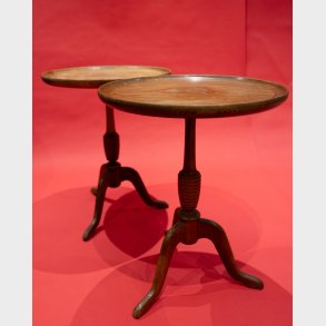 Pair of Vintage Tripod Side Tables in Solid Oak � Round Scandinavian / English Style Occasional Tables