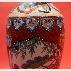 Large Antique Japanese Kutani Porcelain Vase � Hand Painted Red &amp; Gold Moriage Decor, Meiji period, 61 cm