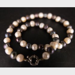 Vintage Two-Tone Cultured Pearl Necklace � 46 cm White &amp; Peacock Freshwater Pearls, Elegant Statement Jewelry