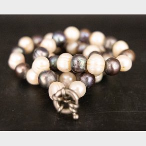 Vintage Two-Tone Cultured Pearl Necklace � 46 cm White & Peacock Freshwater Pearls, Elegant Statement Jewelry
