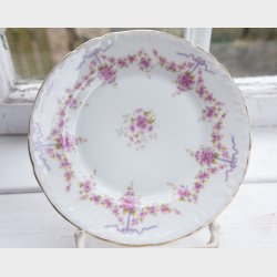 Antique Carl Tielsch (C.T.) Altwasser Porcelain Tea &amp; Coffee Service, circa 1890�1910, 39 Pieces, Pink Floral Ribbon Garland with Gilt Trim