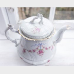 Antique Carl Tielsch (C.T.) Altwasser Porcelain Tea &amp; Coffee Service, circa 1890�1910, 39 Pieces, Pink Floral Ribbon Garland with Gilt Trim