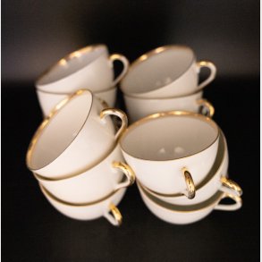 Antique Villeroy & Boch Mettlach Porcelain Dinner Service, 69 Pieces, circa 1900�1930, White with Gilt Rim, Complete Table Setting for 12