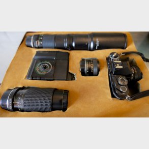 Vintage Yashica FX-D Quartz 35mm SLR Camera Kit � 50mm f/2 Lens + Telephoto Zoom Lenses, Sunpak Auto Zoom 3000 Flash & Leather Hard Case (Japan, 1980s)