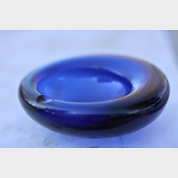Vintage Heavy Cobalt Blue Glass Ashtray � 16 cm
