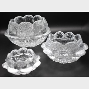 Set of 3 Vintage Scandinavian Clear Art Glass Bowls � Lotus Flower Shaped Textured Crystal Style Decorative Bowls