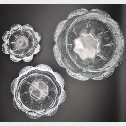 Set of 3 Vintage Scandinavian Clear Art Glass Bowls � Lotus Flower Shaped Textured Crystal Style Decorative Bowls
