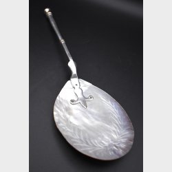 Mother-of-pearl serving spoon