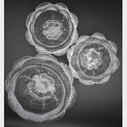 Set of 3 Vintage Scandinavian Clear Art Glass Bowls � Lotus Flower Shaped Textured Crystal Style Decorative Bowls
