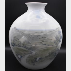 Bing & Gr�ndahl Porcelain Vase No. 506 � Hand Painted Danish Landscape