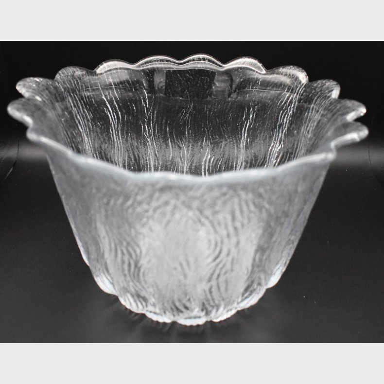 Vintage Pressed Glass Bowl � Floral Scalloped Edge Design