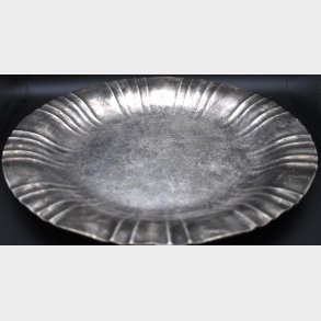 Vintage Silver Plated Serving Tray � Classic Fluted Edge Decorative Plate