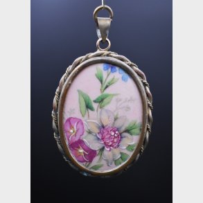 Limoges Floral Pendant � Hand-Painted Porcelain Miniature