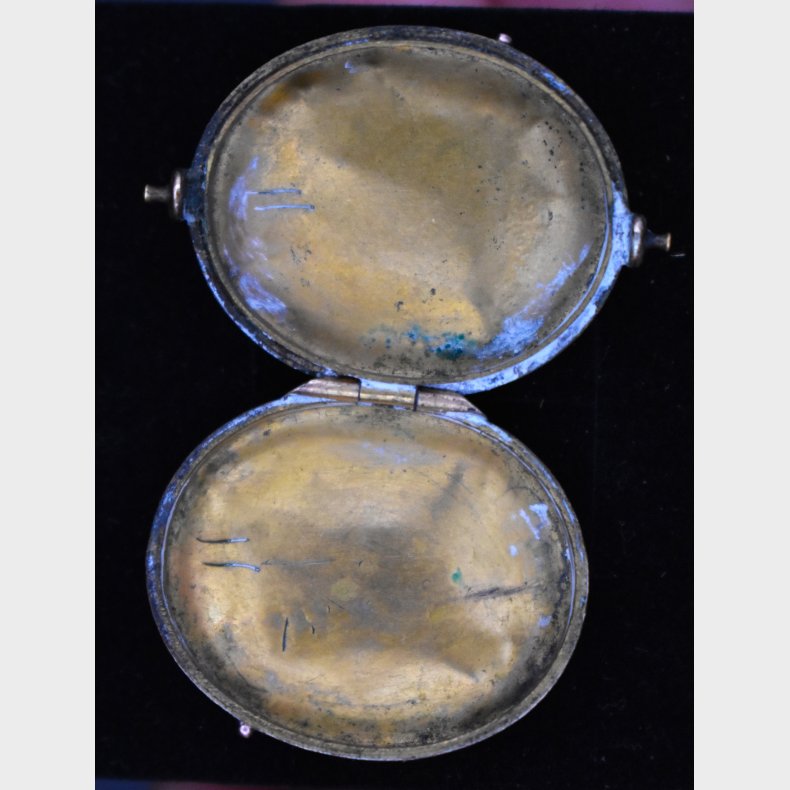 Antique Engraved Metal Pill Box / Vinaigrette � Victorian Style with Bird Motif