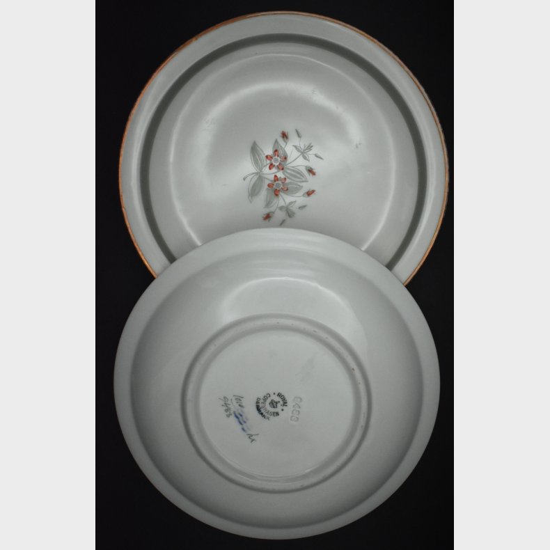 2 Royal Copenhagen Floral Porcelain Plates � Gold Rim, Danish Vintage Design, Hand Painted