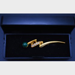 Title: Vintage Gold-Tone Modernist Brooch with Green Cabochon &amp; Crystal Accents