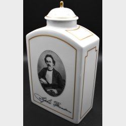 Bing &amp; Gr�ndahl Porcelain Commemorative Lidded Box � Apollo Theatre Copenhagen 1979 (Limited Edition)