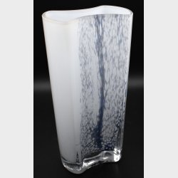 Modern Art Glass Vase � Blue and White Scandinavian Style