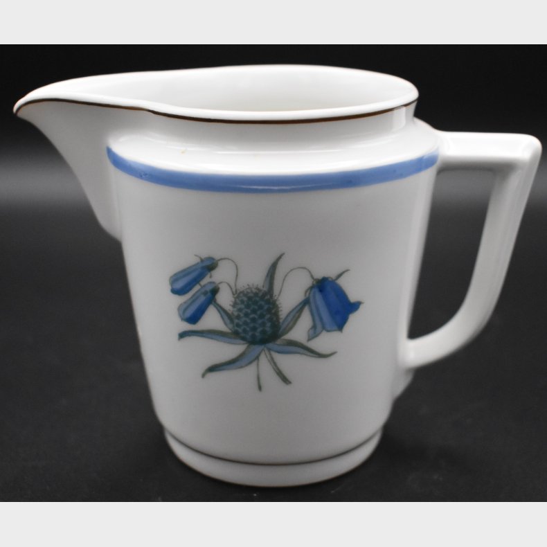 Royal Copenhagen Porcelain Creamer � Blue Flower Motif (Pattern No. 1033)