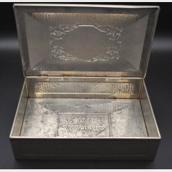 Vintage Metal Box �Marietta E. Nobel�