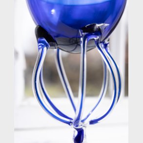Handcrafted Cobalt Blue Glass Bowl with Delicate Sculptural Stem � Murano Style