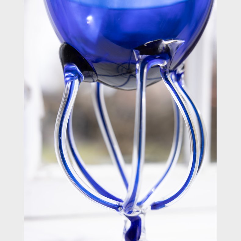 Handcrafted Cobalt Blue Glass Bowl with Delicate Sculptural Stem � Murano Style