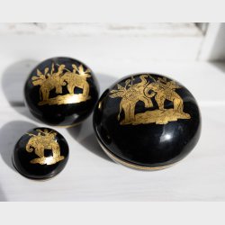 Vintage Black Lacquer Wooden Nesting Boxes with Gold Elephant Motif � Set of Three