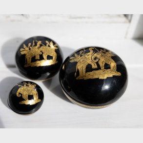 Vintage Black Lacquer Wooden Nesting Boxes with Gold Elephant Motif � Set of Three