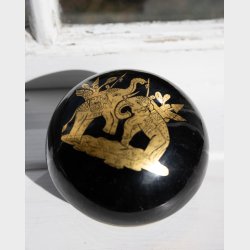 Vintage Black Lacquer Wooden Nesting Boxes with Gold Elephant Motif � Set of Three